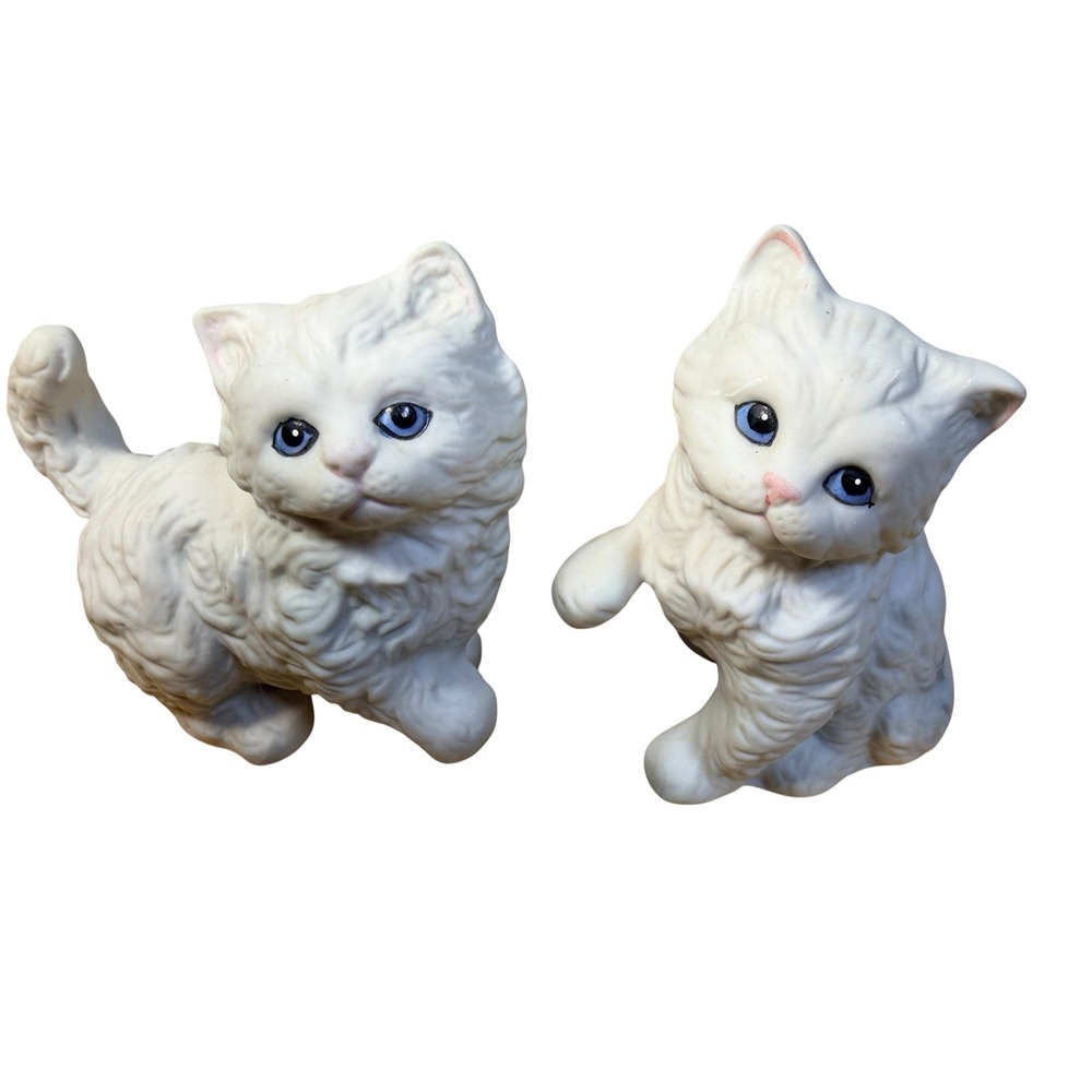 Vintage White Playful Kitten Figurines Set 2 Ceramic Blue Eyes MCM Kitsch Cats - Picture 6 of 8